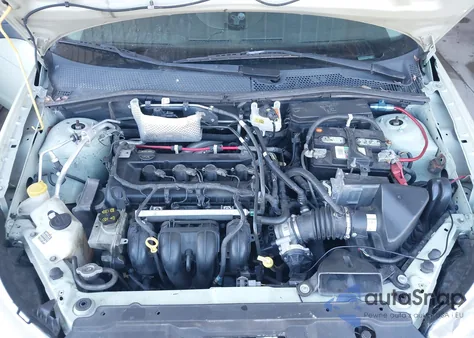 2010 Ford Focus S из США, поврежденный, VIN 1FAHP3EN0AW185692